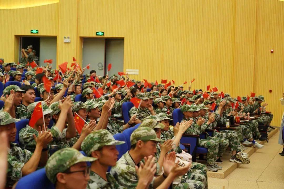 万众狂欢